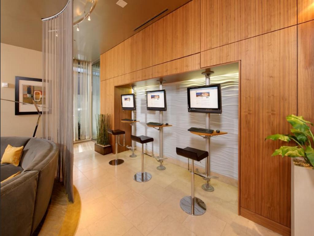 Global Luxury Suites At Brewers Hill Baltimore Exterior photo